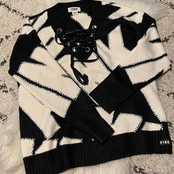 Victoria’s Secret 2018 Fashion Show Limited Edition Bling Lace Up Sweater - Picture 2 of 9